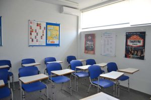 manetaki language school 12